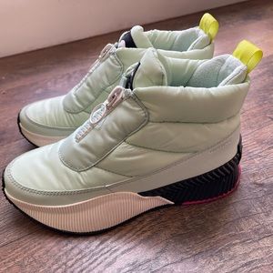 Sorel Out N About III Puffy Zip Shoe